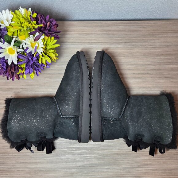 UGG Bailey Bow II Glimmer Winter Boots – Size: 7 (Women’s) - Picture 3 of 9